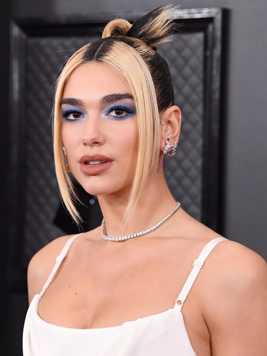 Dua Lipa Blue Eyeshadow