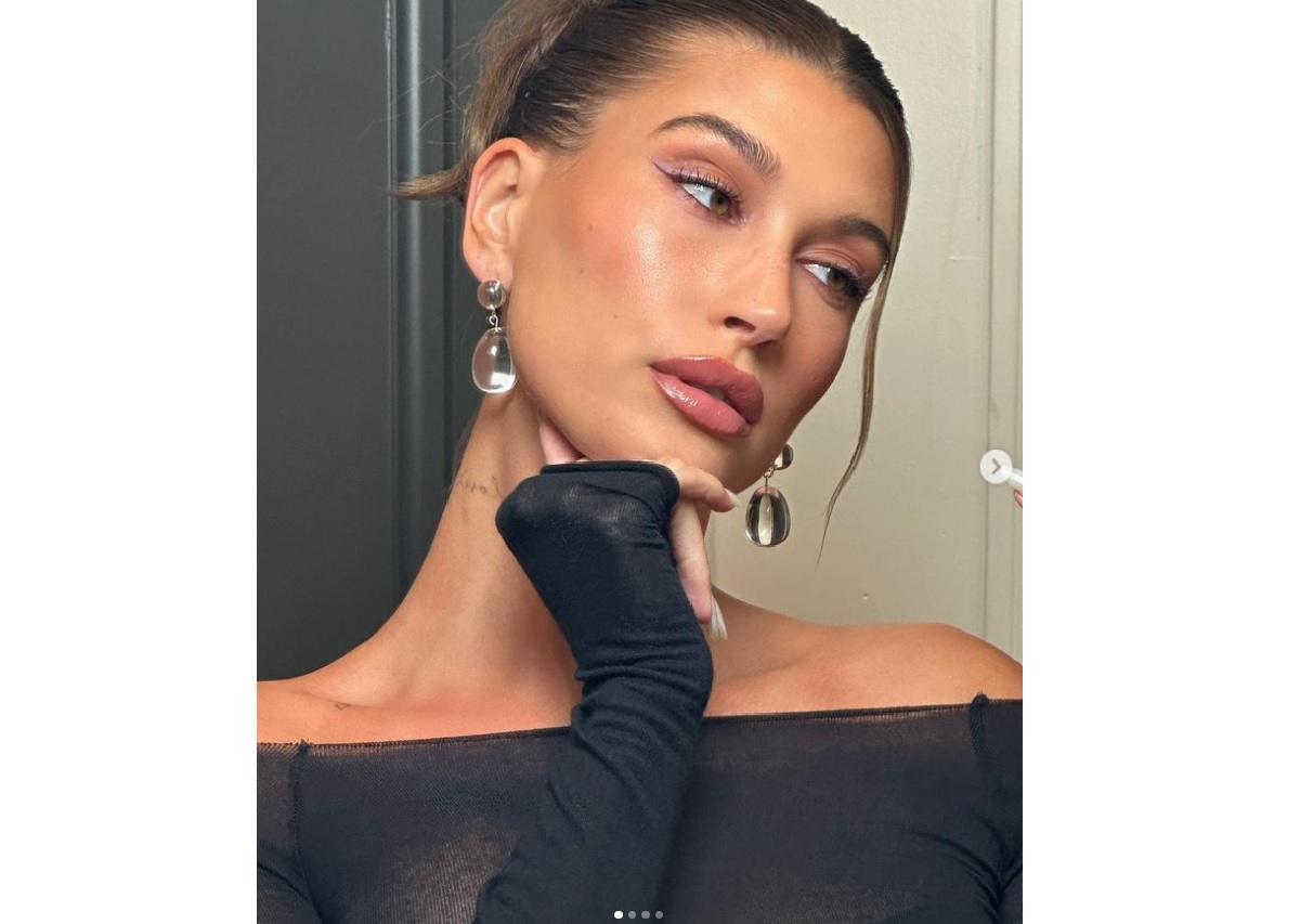 Hailey Bieber's makeup3