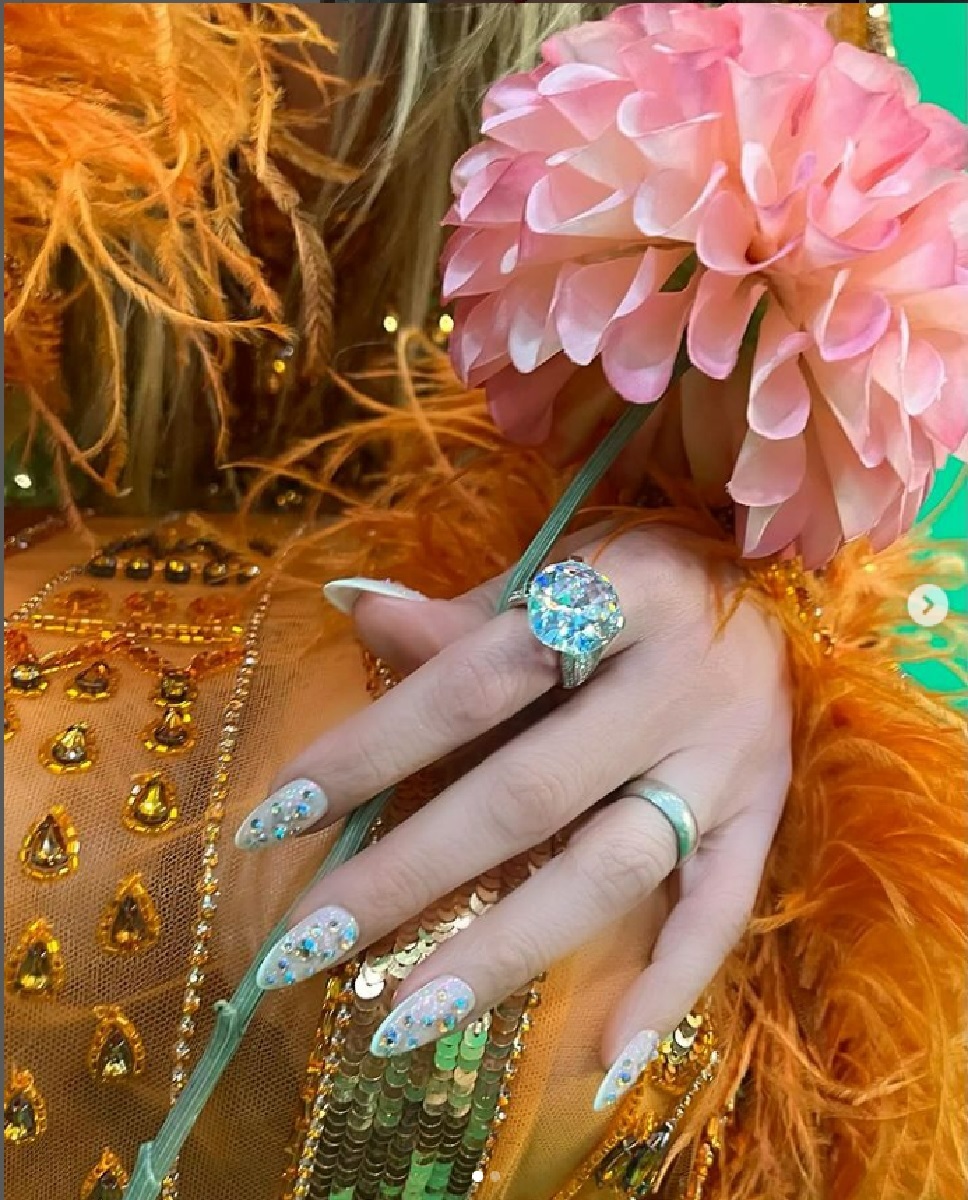 Jennifer Lopez Nail Designs1