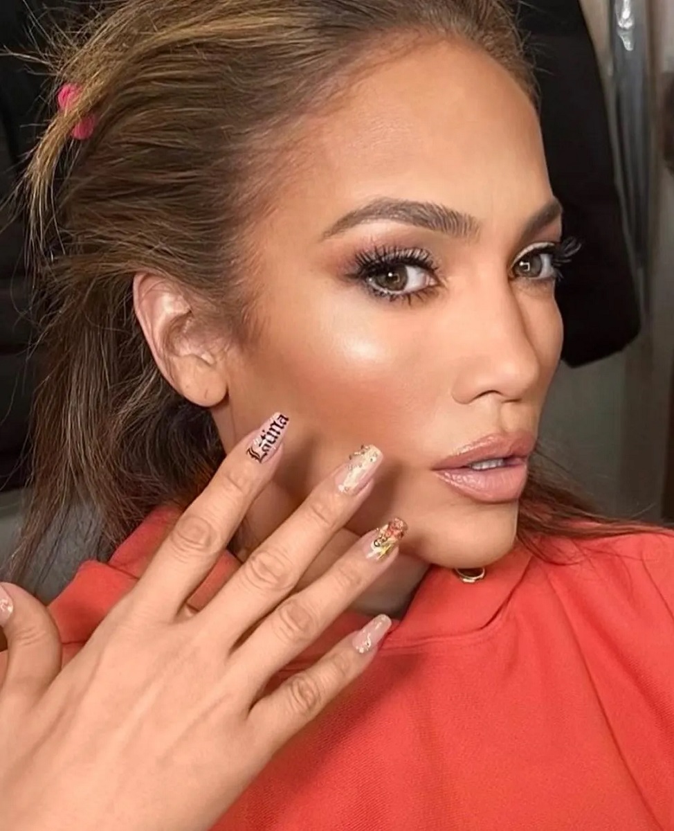 Jennifer Lopez Nail Designs10