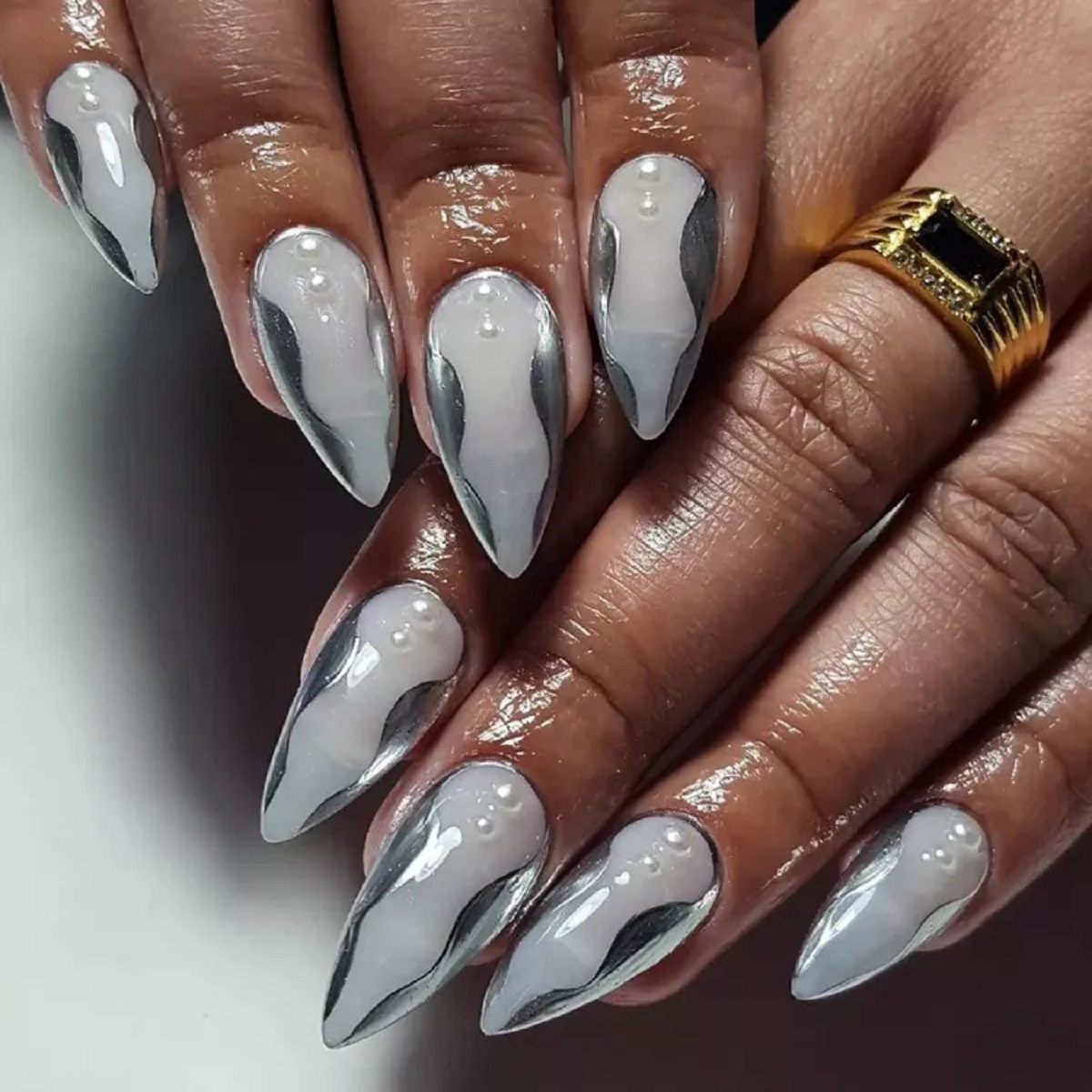 Metallic Nail Designs7