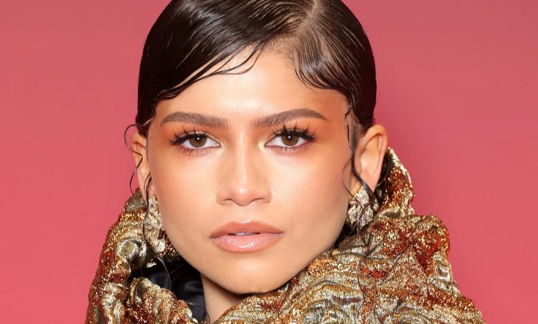 Zendaya's golden dress