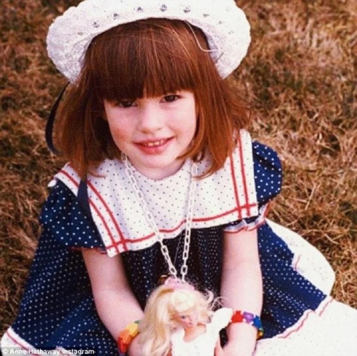 Anne Hathaway's childhood photo1