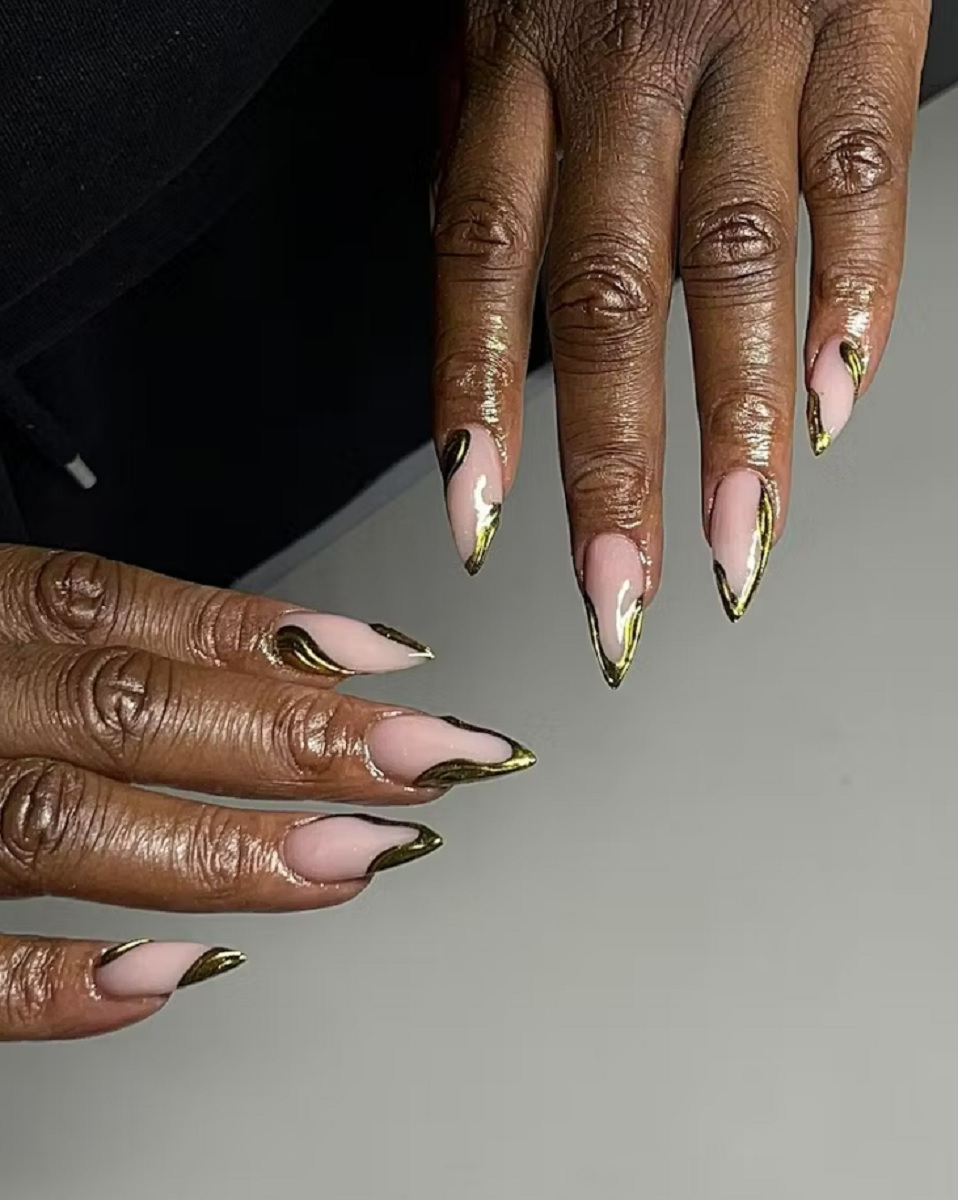 Gold Chrome Nail Designs3