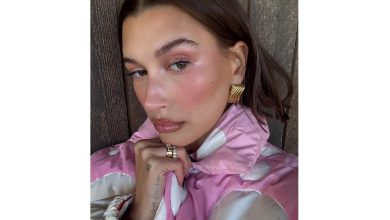 Hailey Bieber's acne and red face