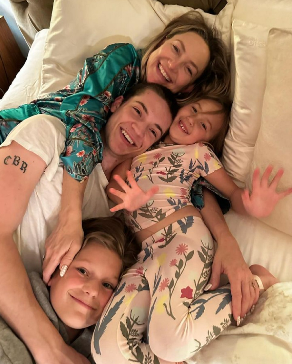 Kate Hudson's husband and children4