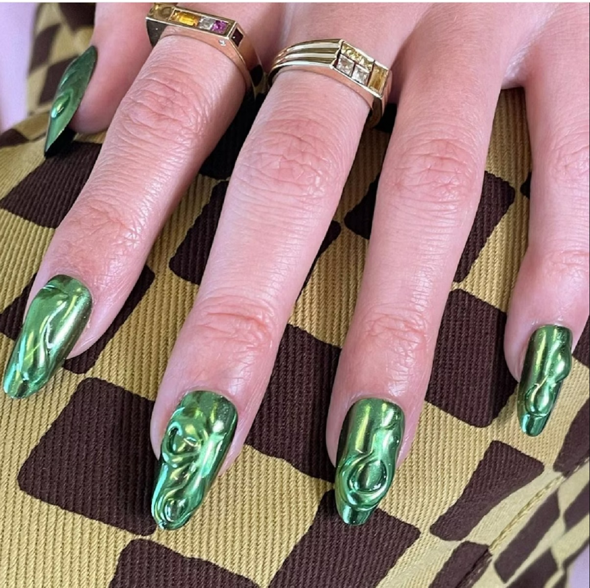 green nail polishes for spring2