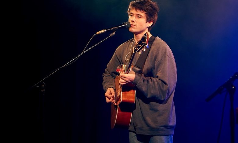 Alec Benjamin