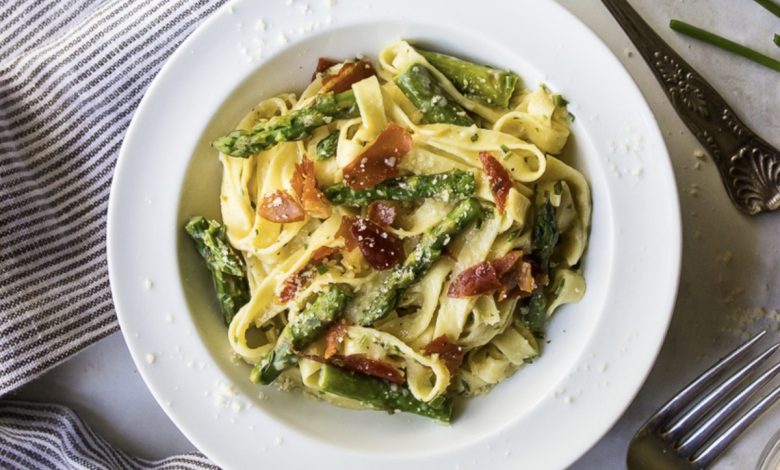 Fettuccine Alfredo with Asparagus