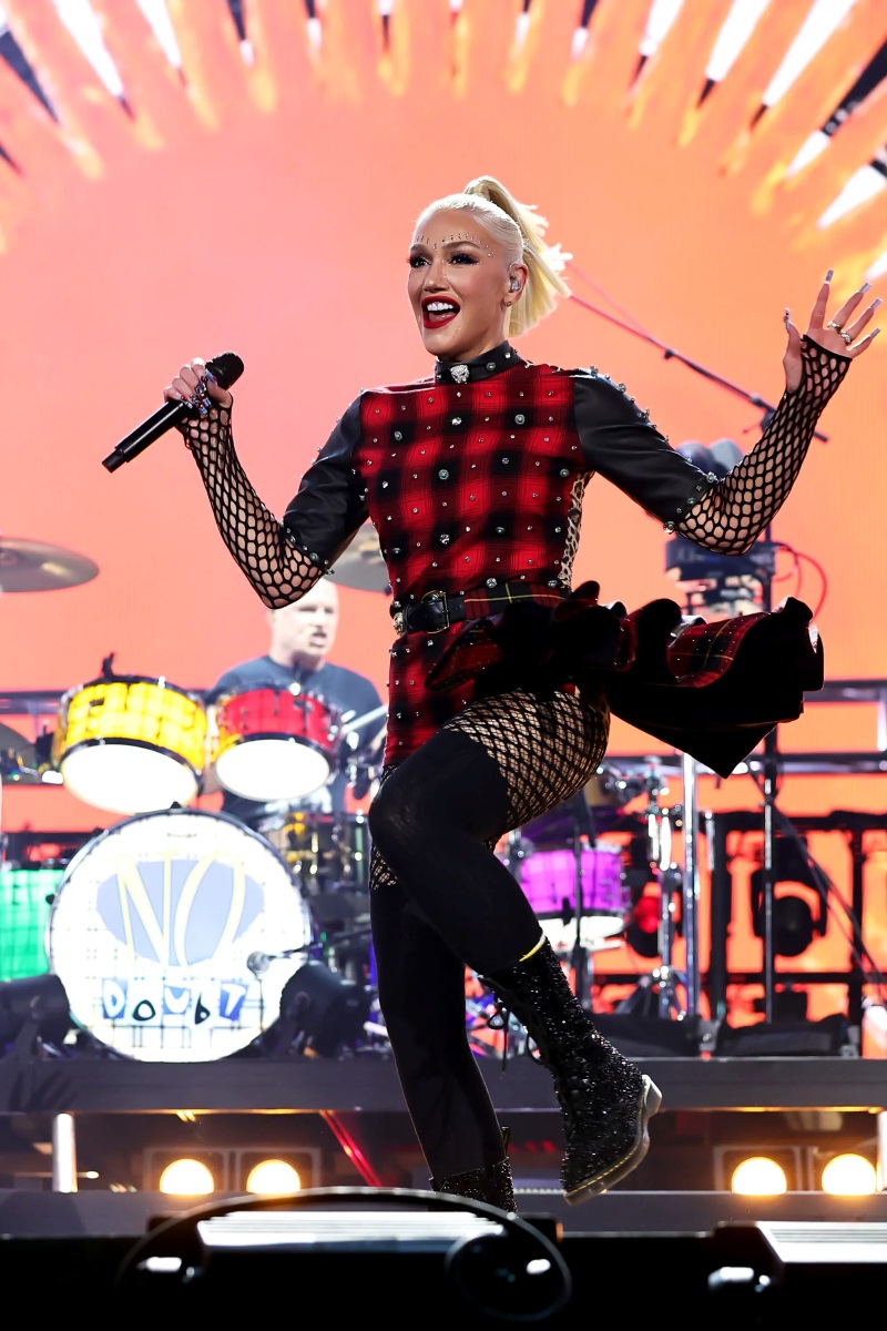 Gwen Stefani's grunge style2