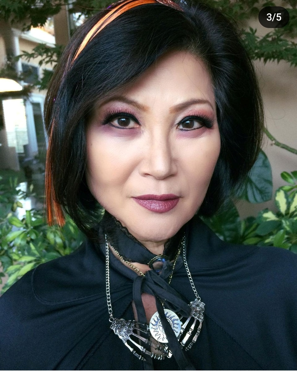 Kiki Wong mother