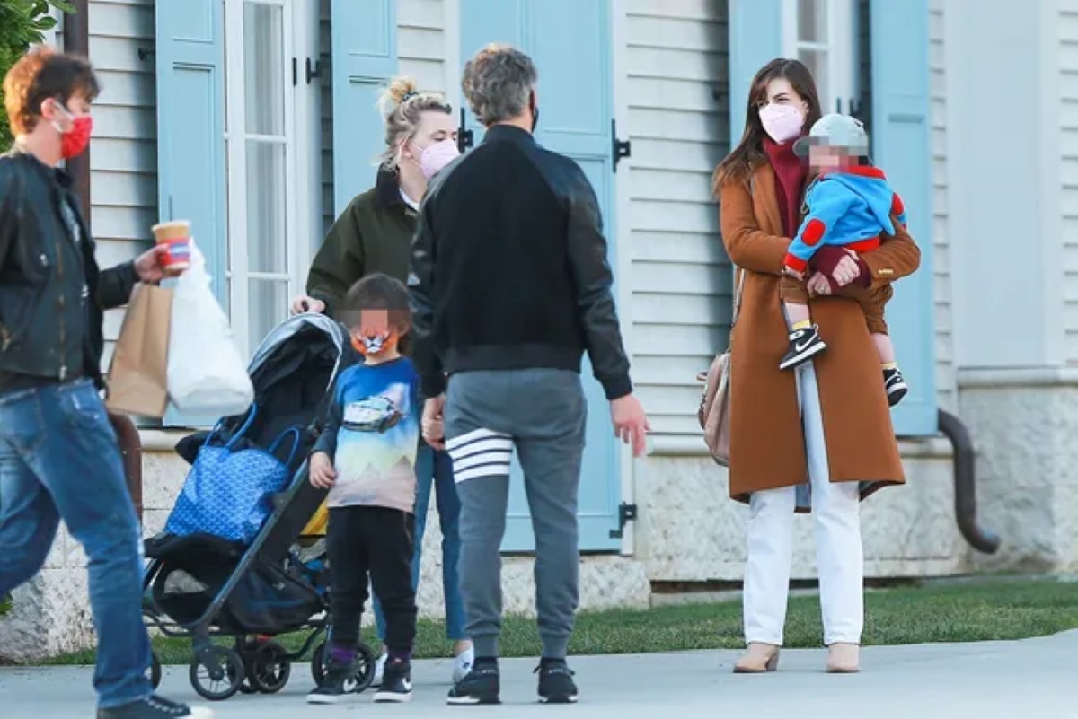 Anne Hathaway and her husband1