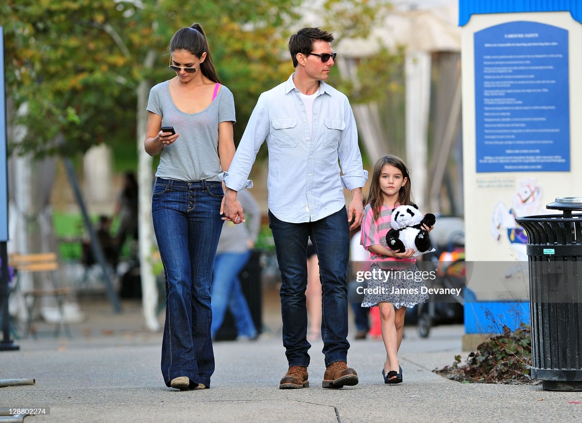 Suri Cruise at Midwest University1