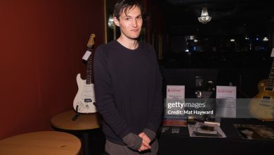 Biography of Josh Klinghoffer