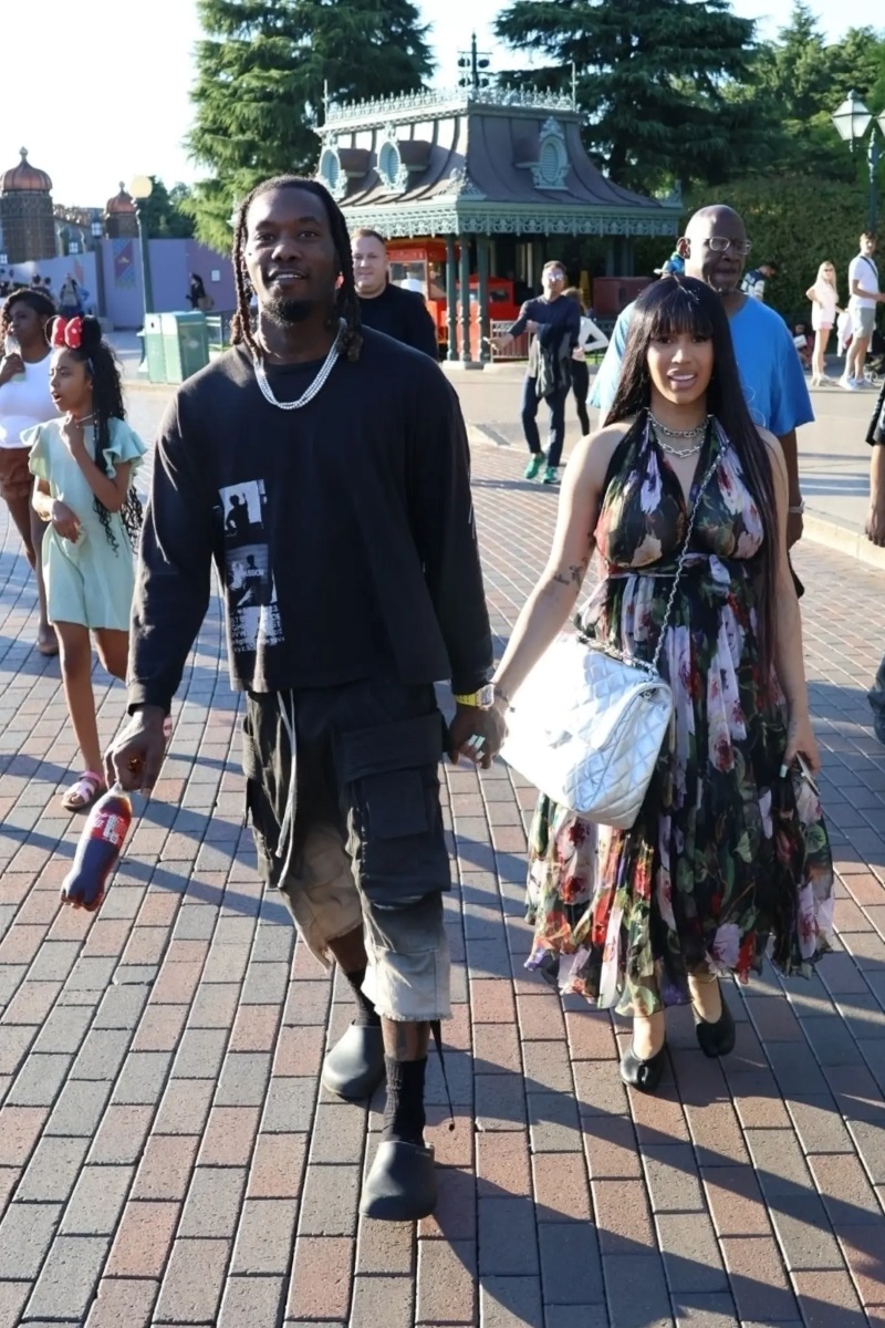 Cardi B's cute bag at Disneyland2