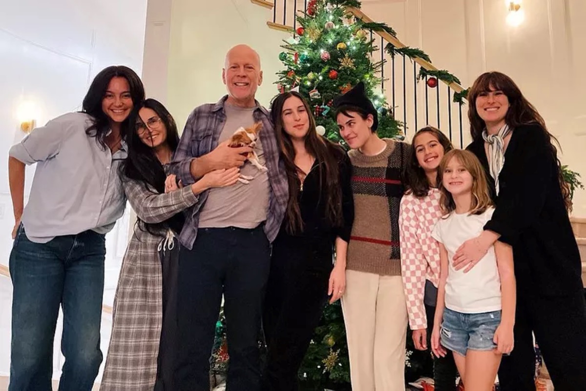 Family photos of the late Bruce Willis2