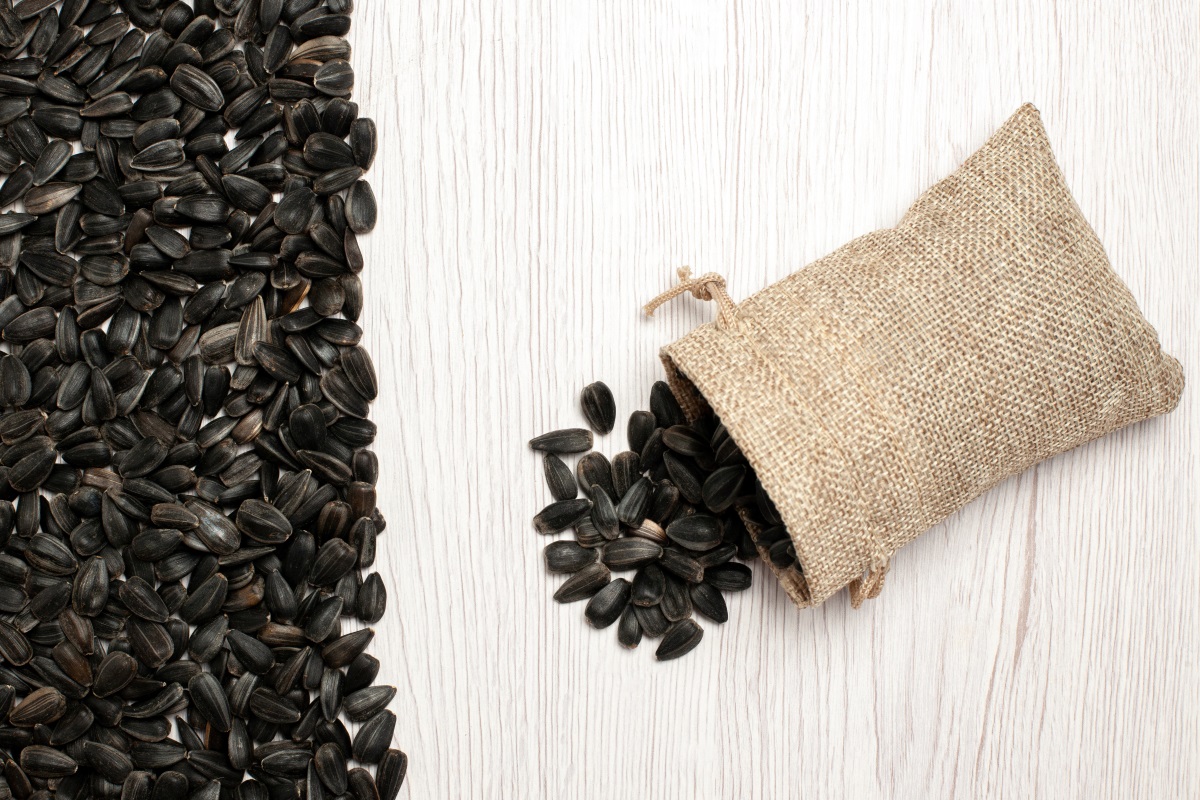 Fixing hair problems with black seeds1