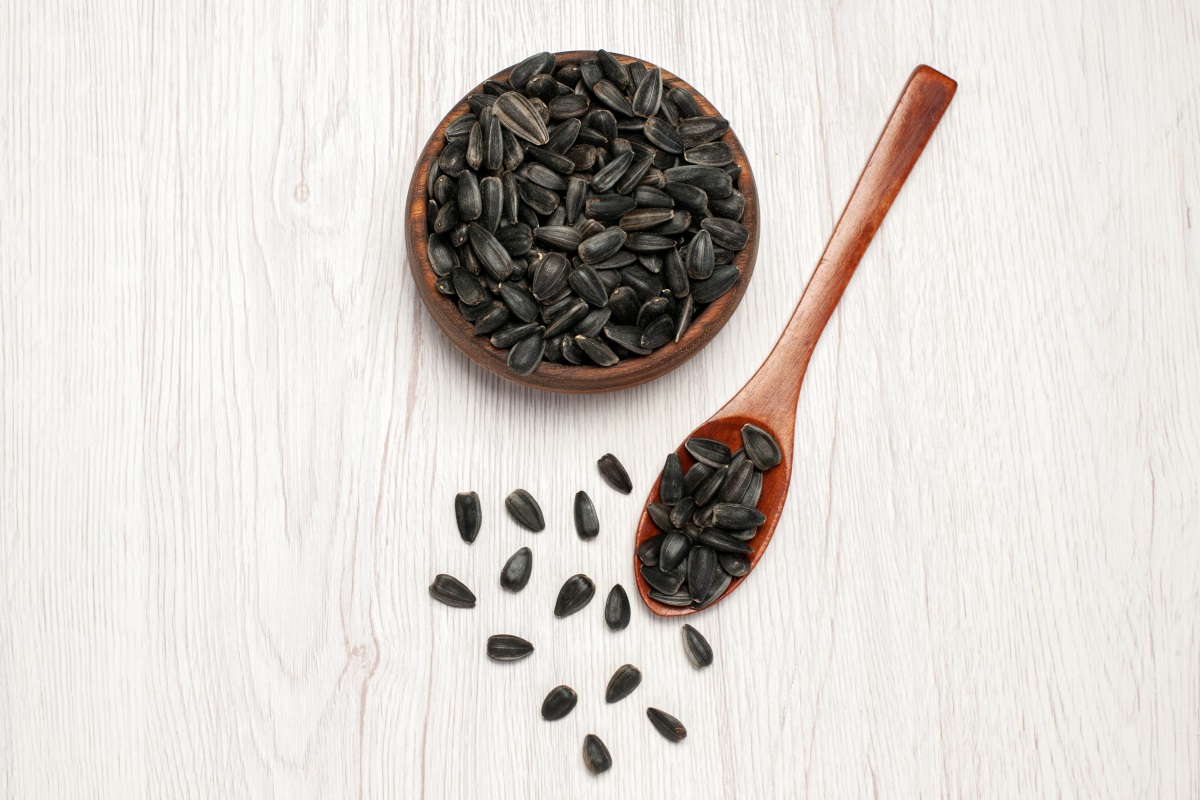 Fixing hair problems with black seeds2