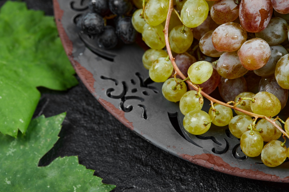 Grapeseed oil benefits for skin2