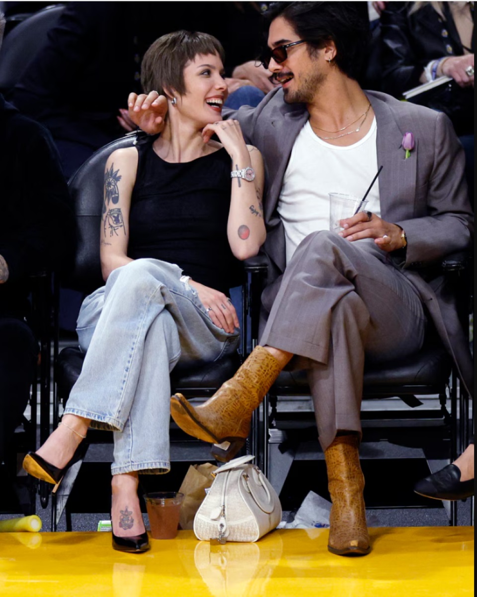 Halsey and Avan Jogia engagement5