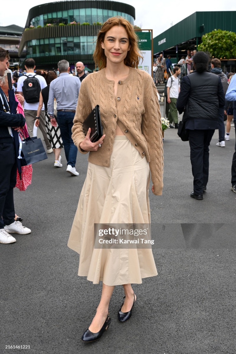 Joe Alwyn and Alexa Chung3