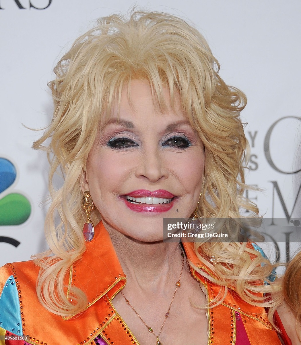 Dolly Parton Makeup Tutorial1