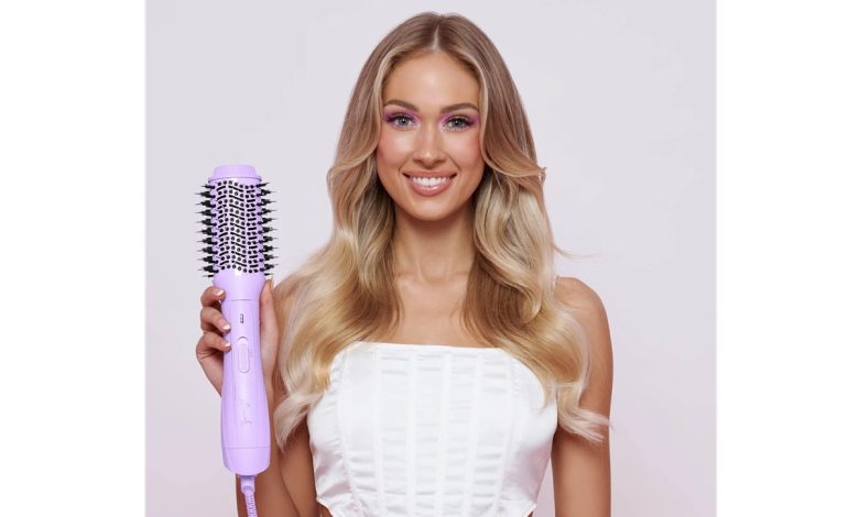 Styling hair with a hair dryer brush