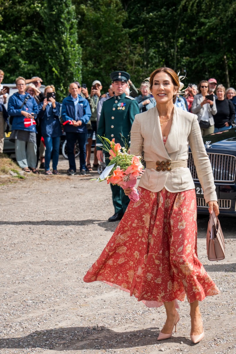 The Queen of Denmark's floral dress2