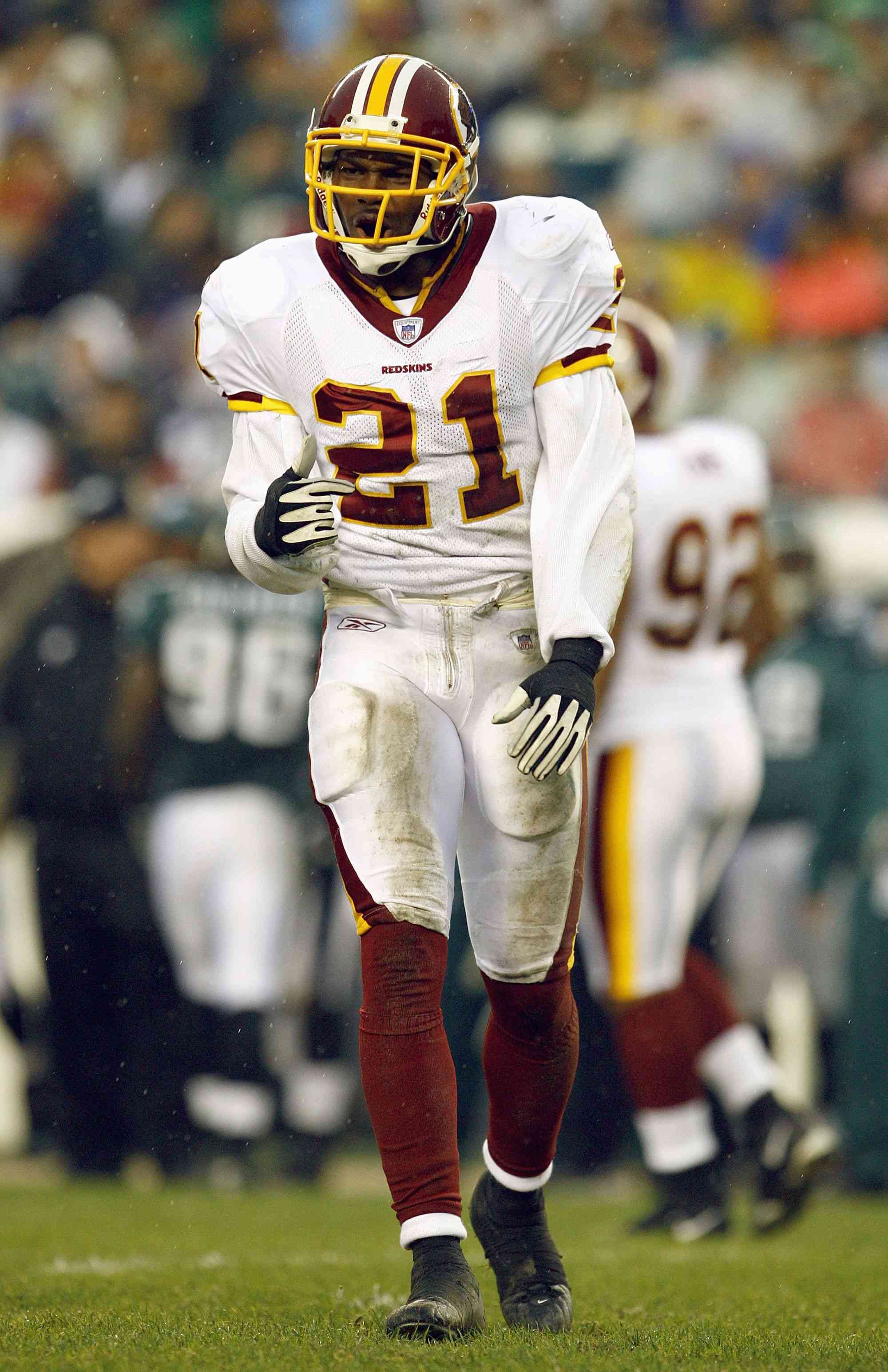 PHILADELPHIA - NOVEMBER 12: Sean Taylor #21 of the Washington Redskins jogs on the field during the game against the Philadelphia Eagles at Lincoln Financial Field on November 12, 2006 in Philadelphia, Pennsylvania. (Photo by Jamie Squire/Getty Images)