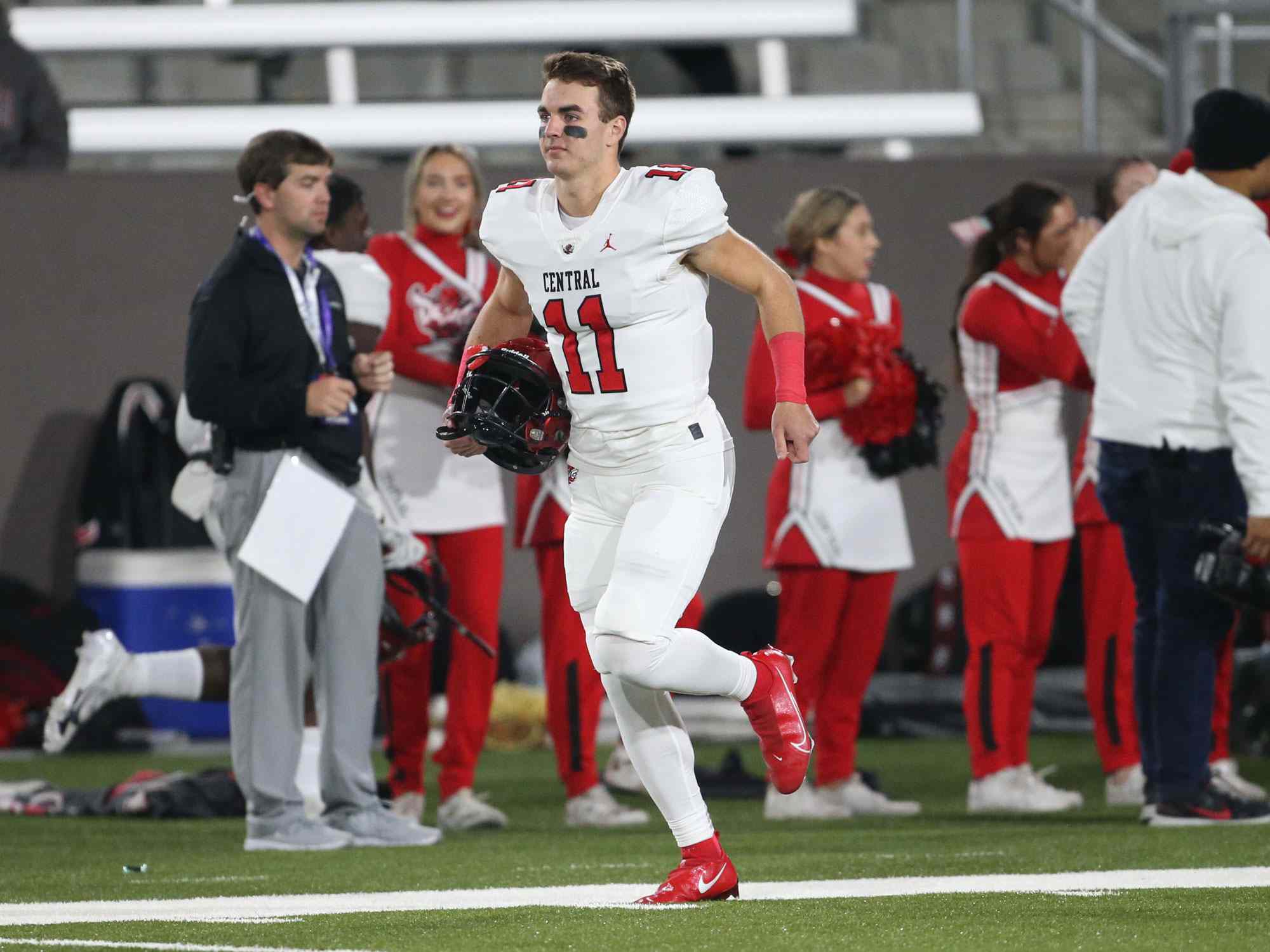 BIRMINGHAM, AL - DECEMBER 01: Central-Phenix City Red Devils quarterback Caleb Nix (11) comes onto the field for the Alabama High School 7A State Championship game between the Central-Phenix City Red Devils and the Thompson Warriors on December 1, 2021 at Protective Stadium in Birmingham, Alabama. (Photo by Michael Wade/Icon Sportswire via Getty Images)