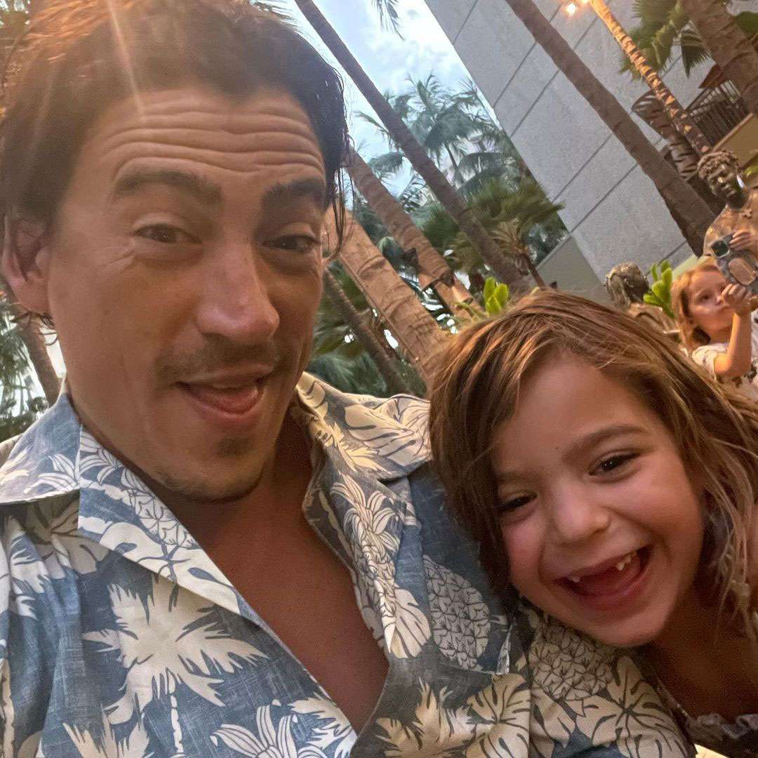  Andrew Keegan Gives Rare Update on Daughter, 8, Jokes He 'Capped Out' with 3rd Grade Homework Help