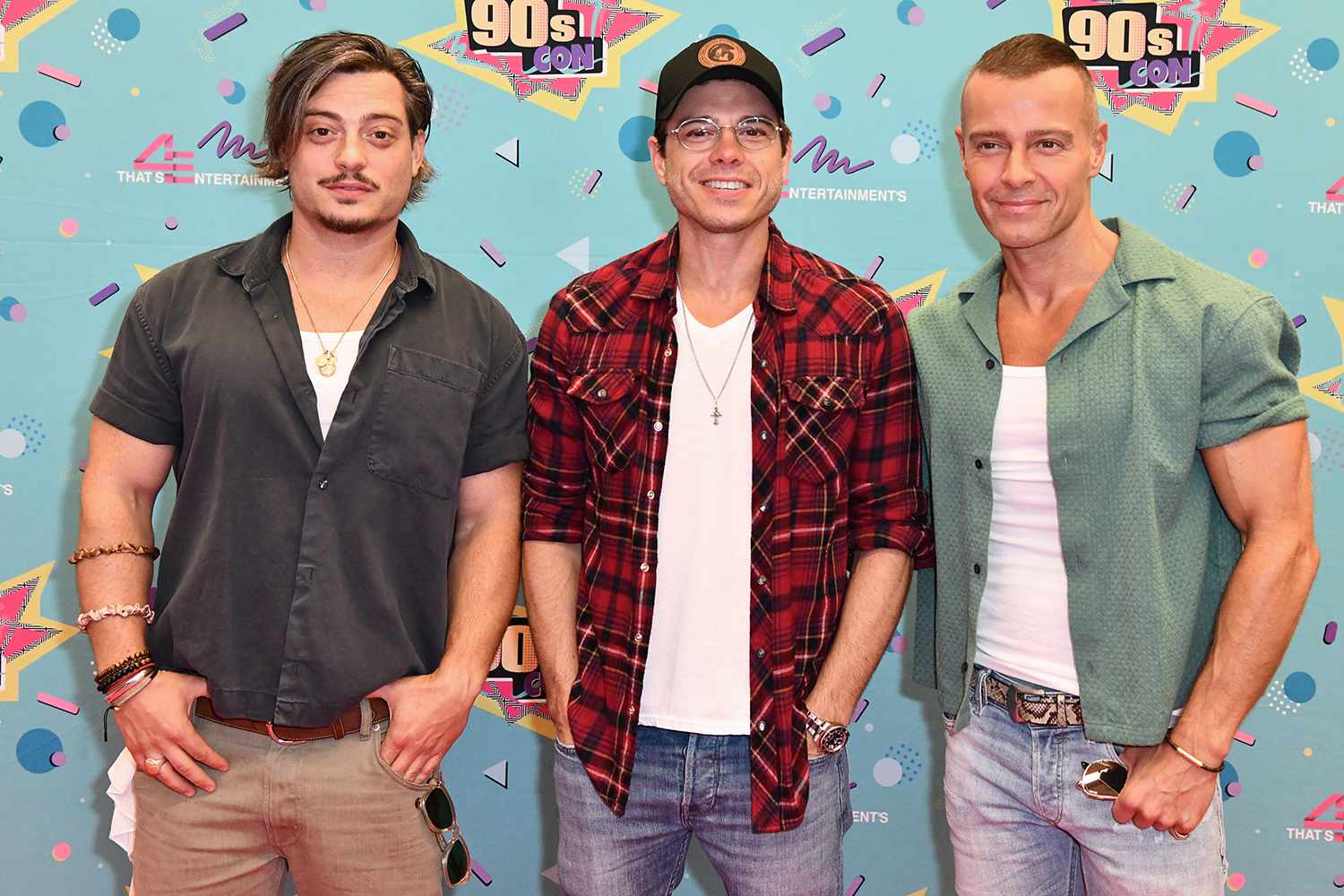 DAYTONA BEACH, FLORIDA - SEPTEMBER 13: (L-R) Andrew Lawrence, Matthew Lawrence and Joey Lawrence attend the That's 4 Entertainment's 90s Con at Ocean Center on September 13, 2024 in Daytona Beach, Florida. 