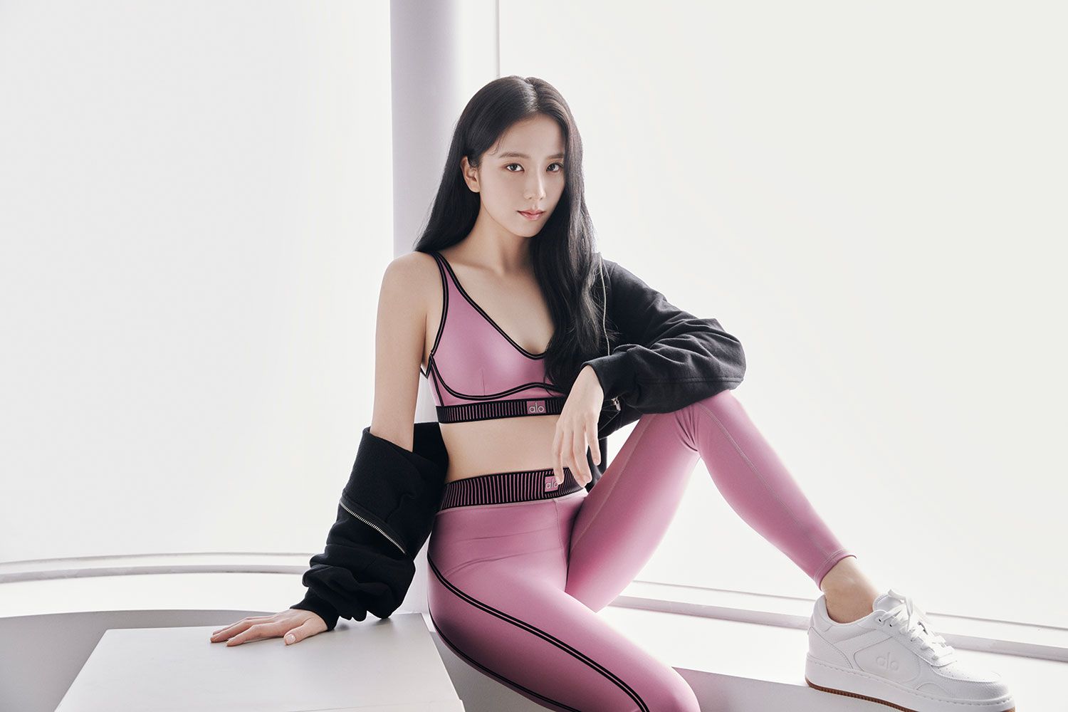 Blackpink Jisoo Alo collection