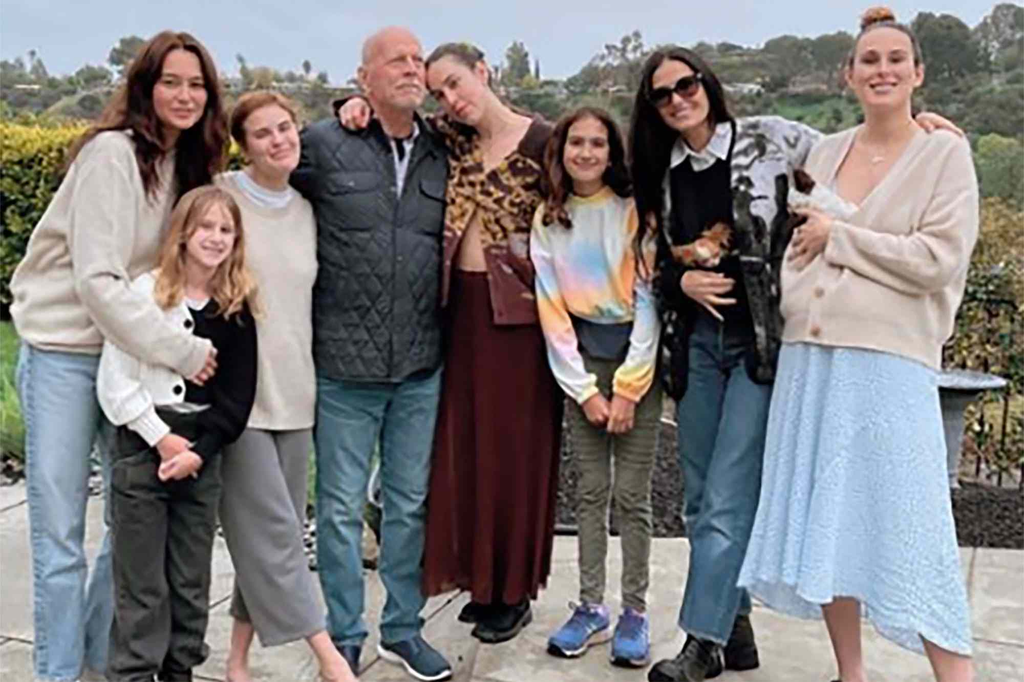 Bruce willis family https://www.instagram.com/emmahemingwillis/. Emma Heming Willis/Instagram