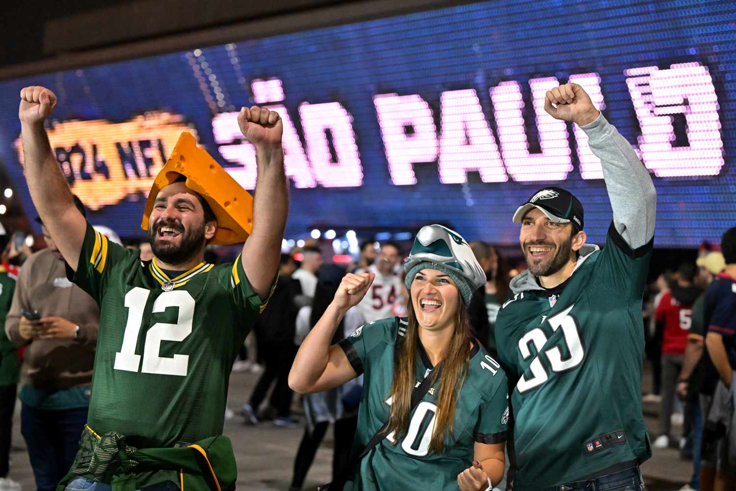 Fans arrive prior to a game between the Green Bay Packers and the Philadelphia Eagles at Arena Corinthians on September 06, 2024