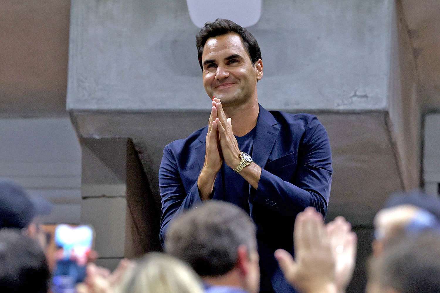 NEW YORK, NEW YORK - SEPTEMBER 03: Roger Federer is recognized during the Women's Singles Quarterfinal match between Zheng Qinwen of China and Aryna Sabalenka of Belarus on Day Nine of the 2024 US Open at USTA Billie Jean King National Tennis Center on September 03, 2024 in the Flushing neighborhood of the Queens borough of New York City. 