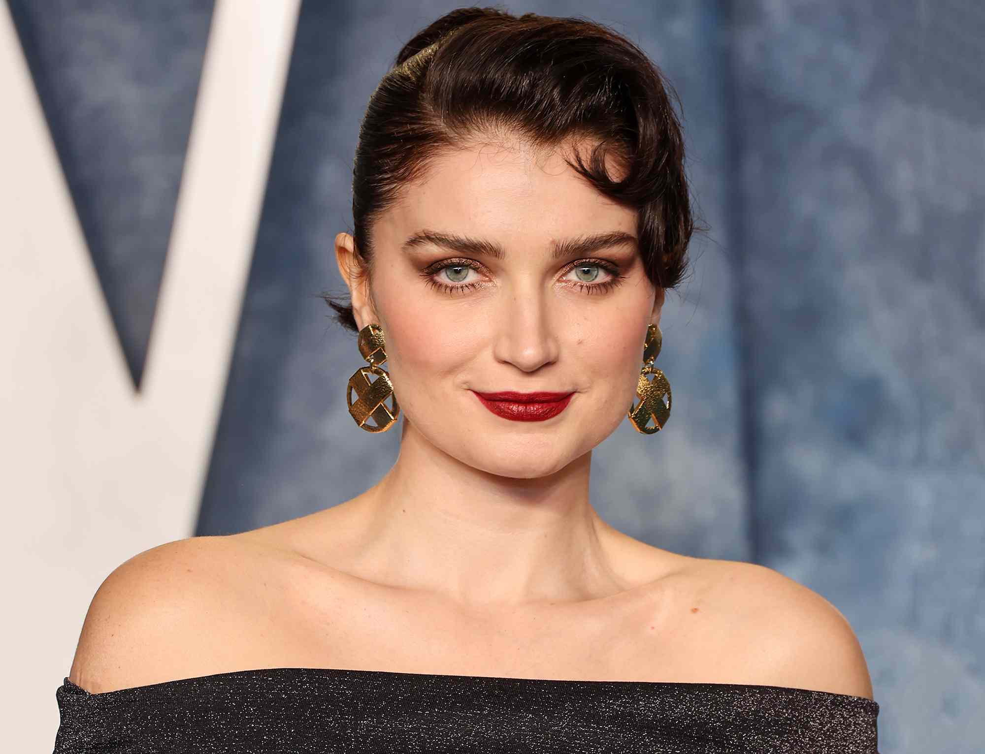 Eve Hewson attends the 2023 Vanity Fair Oscar Party Hosted By Radhika Jones at Wallis Annenberg Center for the Performing Arts on March 12, 2023 in Beverly Hills, California