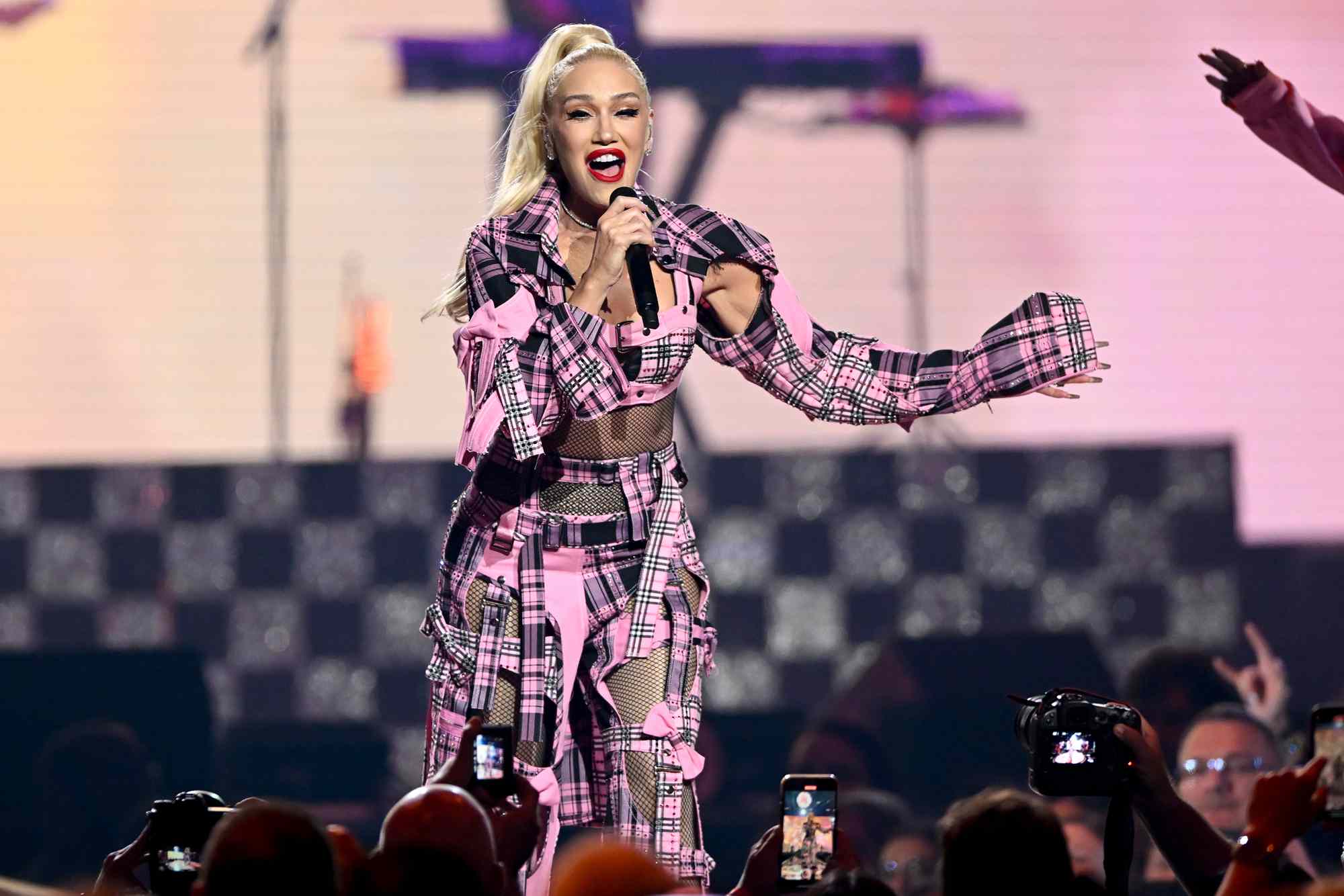 Gwen Stefani performs onstage during the 2024 iHeartRadio Music Festival at T-Mobile Arena on September 20, 2024 in Las Vegas, Nevada. 