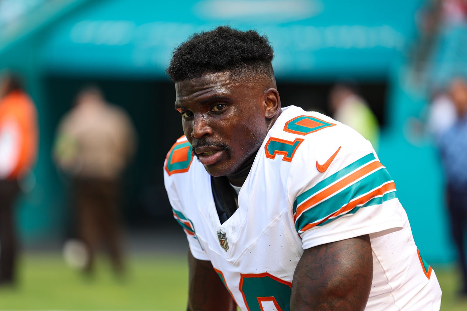 Tyreek Hill #10 of the Miami Dolphins warms up prior to an NFL football game against the New England Patriots at Hard Rock Stadium on October 29, 2023 in Miami Gardens, 