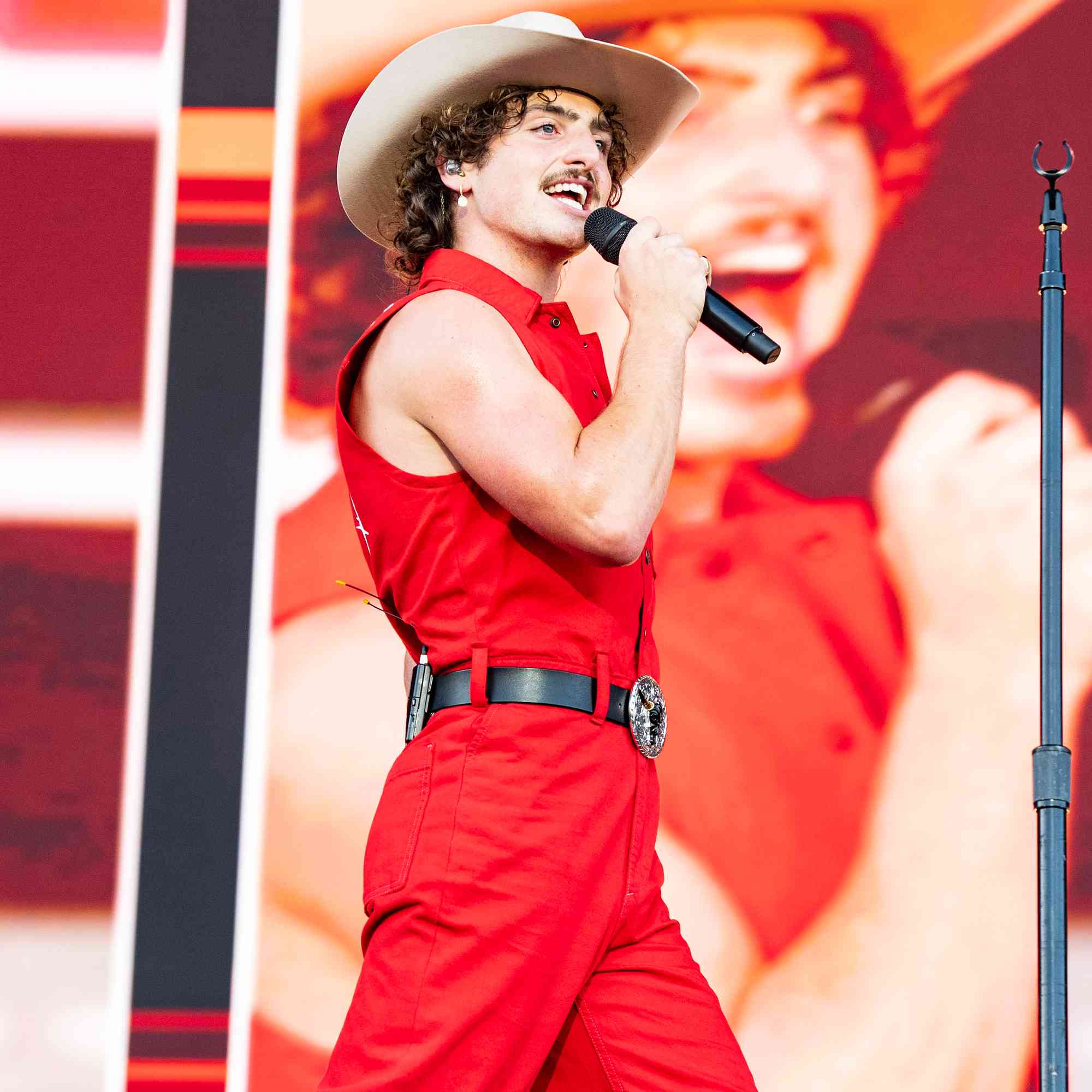 Benson Boone performs during 2024 Austin City Limits Music Festival at Zilker Park on October 05, 2024 in Austin, Texas