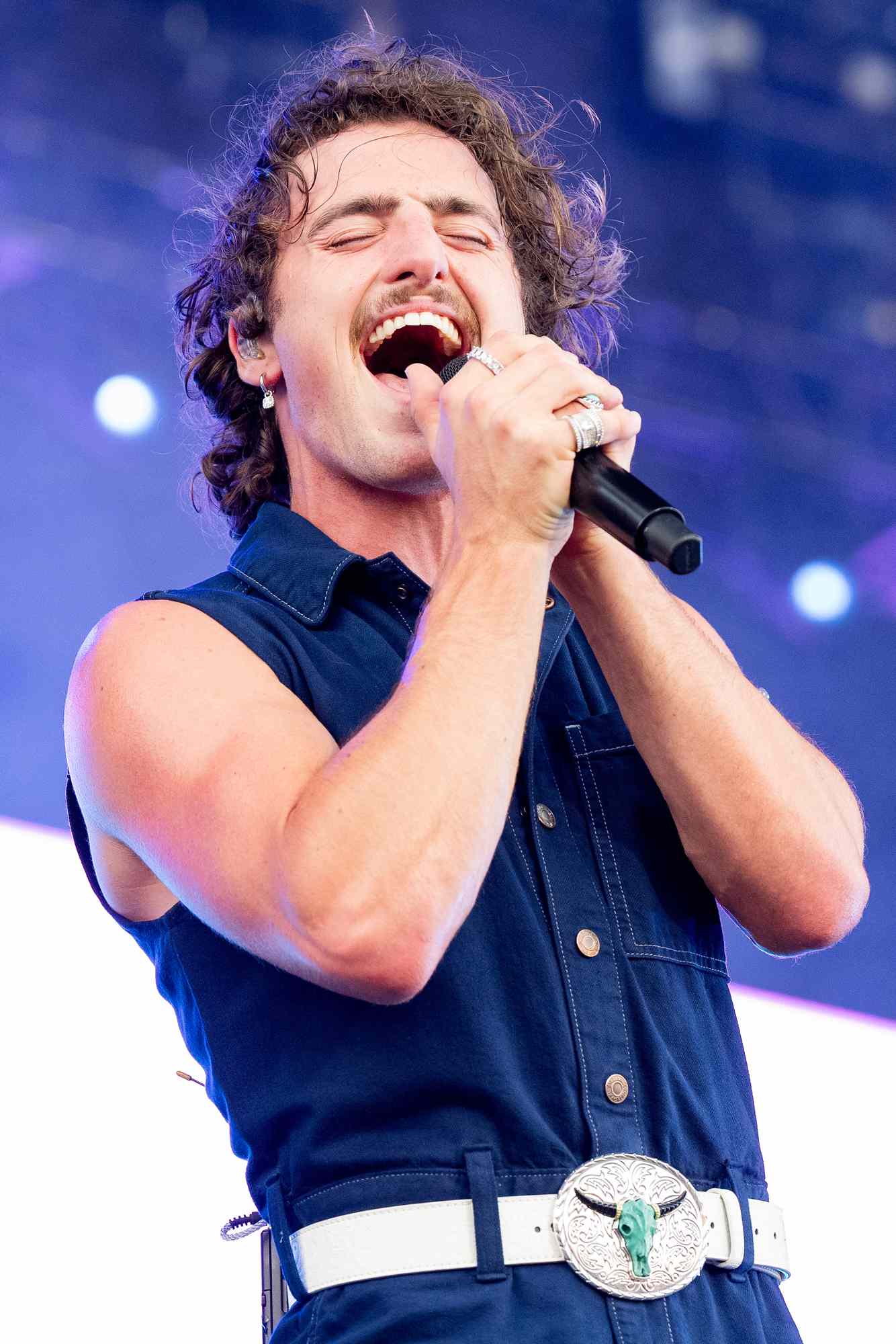 Benson Boone performs during 2024 Austin City Limits Music Festival at Zilker Park on October 12, 2024 in Austin, Texas. 