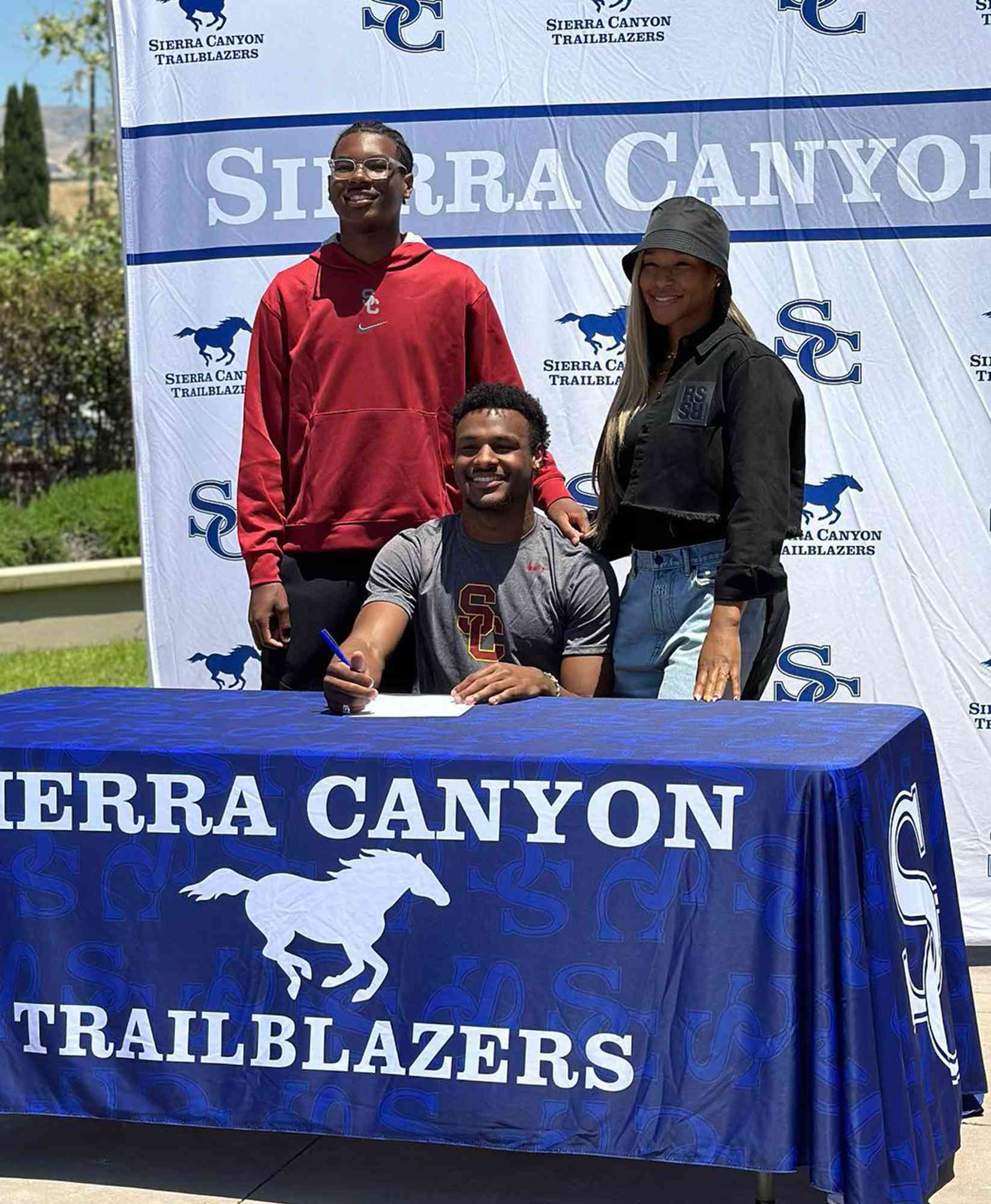 Bronny James Signs onto USC