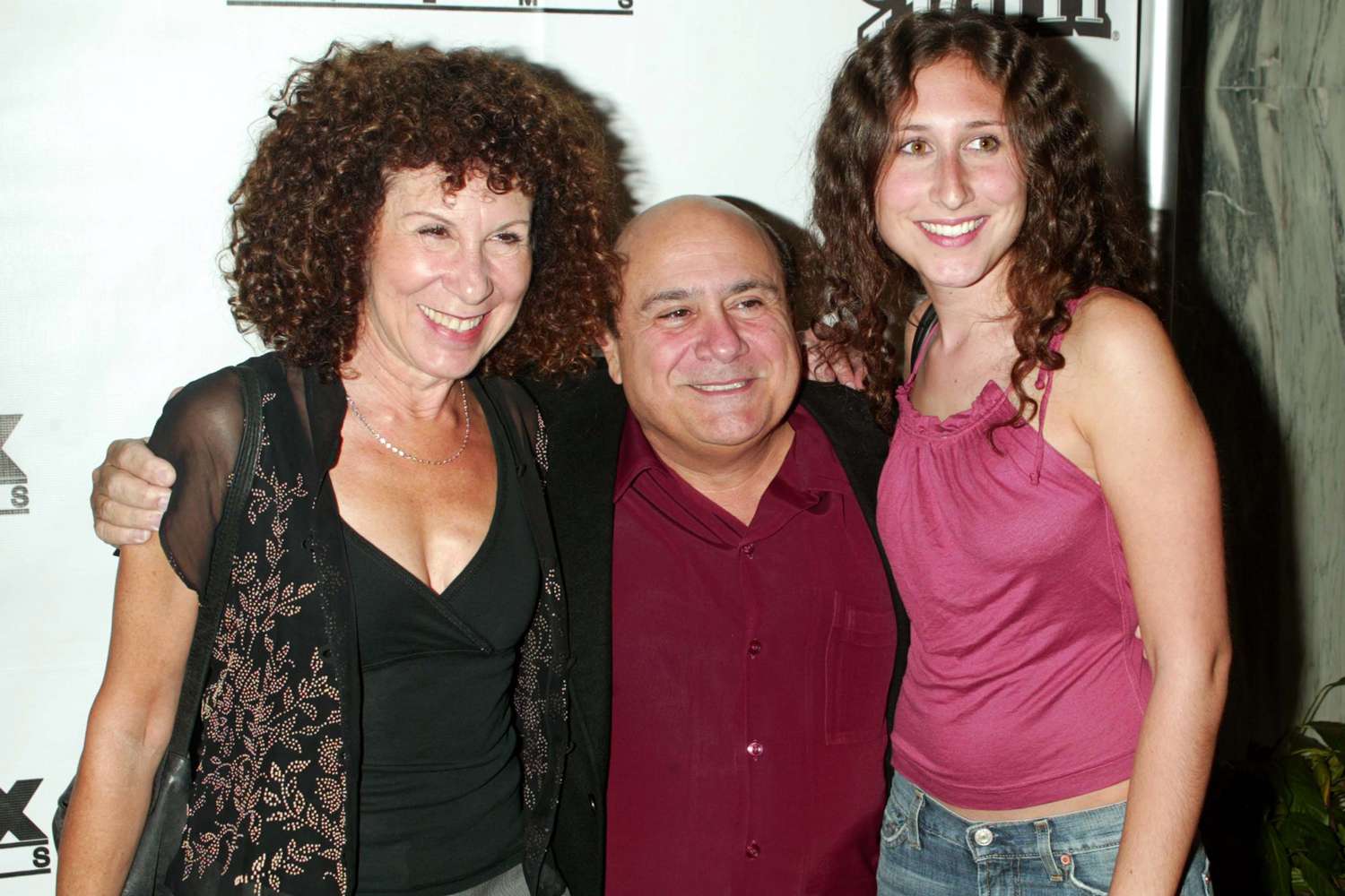 Rhea Perlman, Director Danny DeVito and daughter Gracie