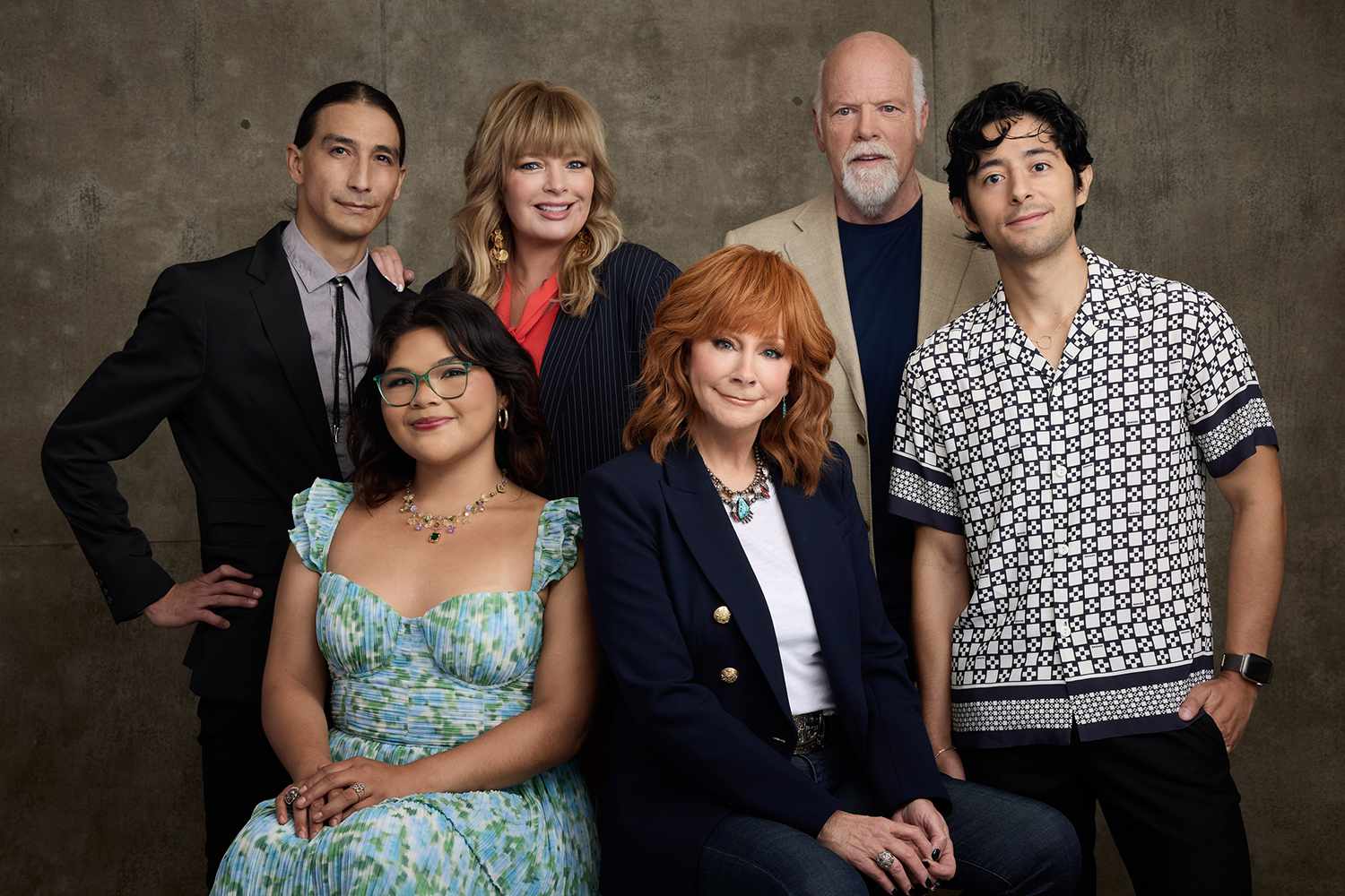 Tokala Black Elk, Belissa Escobedo, Melissa Peterman, Reba McEntire, Rex Linn, and Pablo Castelblanco 