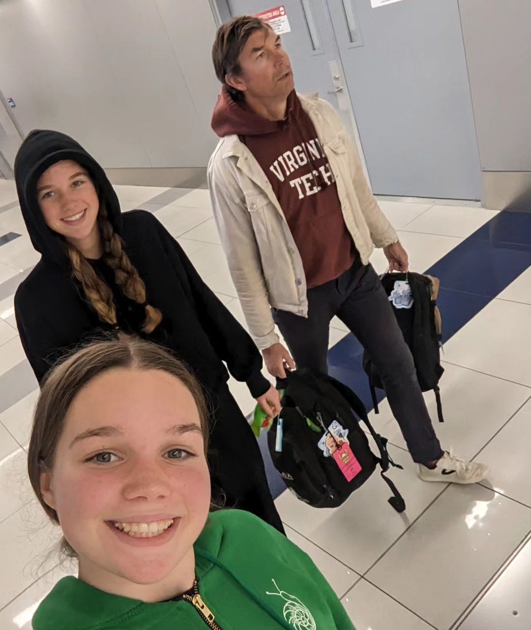 Jerry O'Connell and daughters