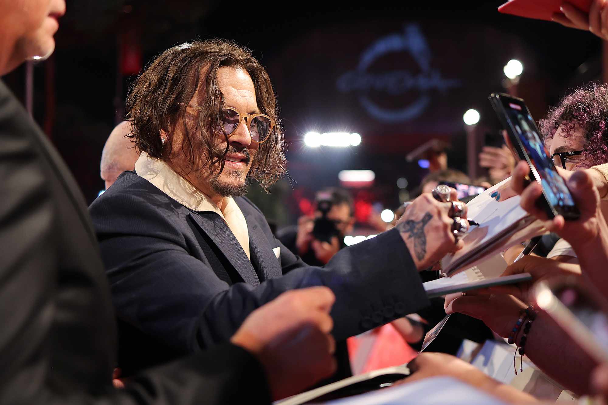 Johnny Depp attends sthe "ModÃ¬ â Three Days On The Wing Of Madness" red carpet during the 19th Rome Film Festival at Auditorium Parco Della Musica on October 26, 2024 in Rome, Italy.