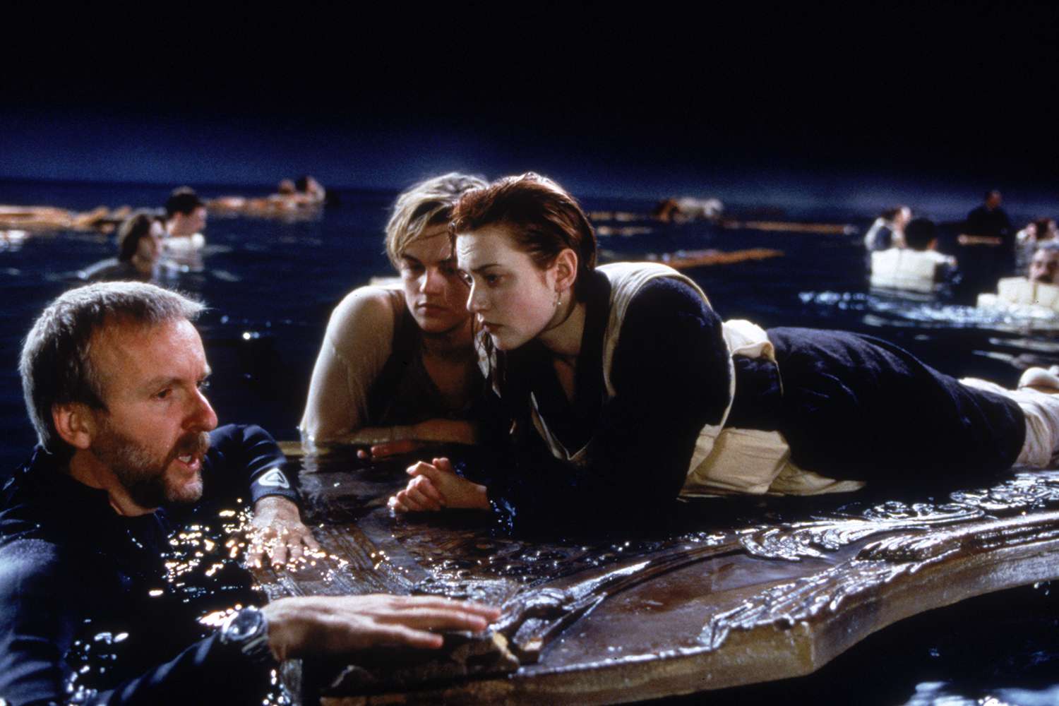 Titanic- Kate Winslet as Rose DeWitt Bukater and Leonardo Dicaprio as Jack Dawson. w/James Cameron 1997