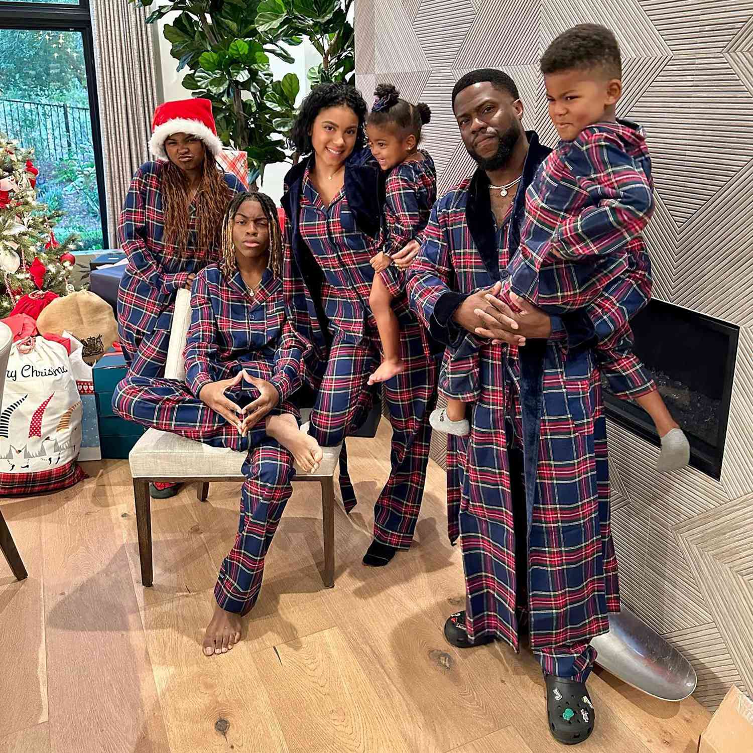 Kevin Hart with Eniko and kids