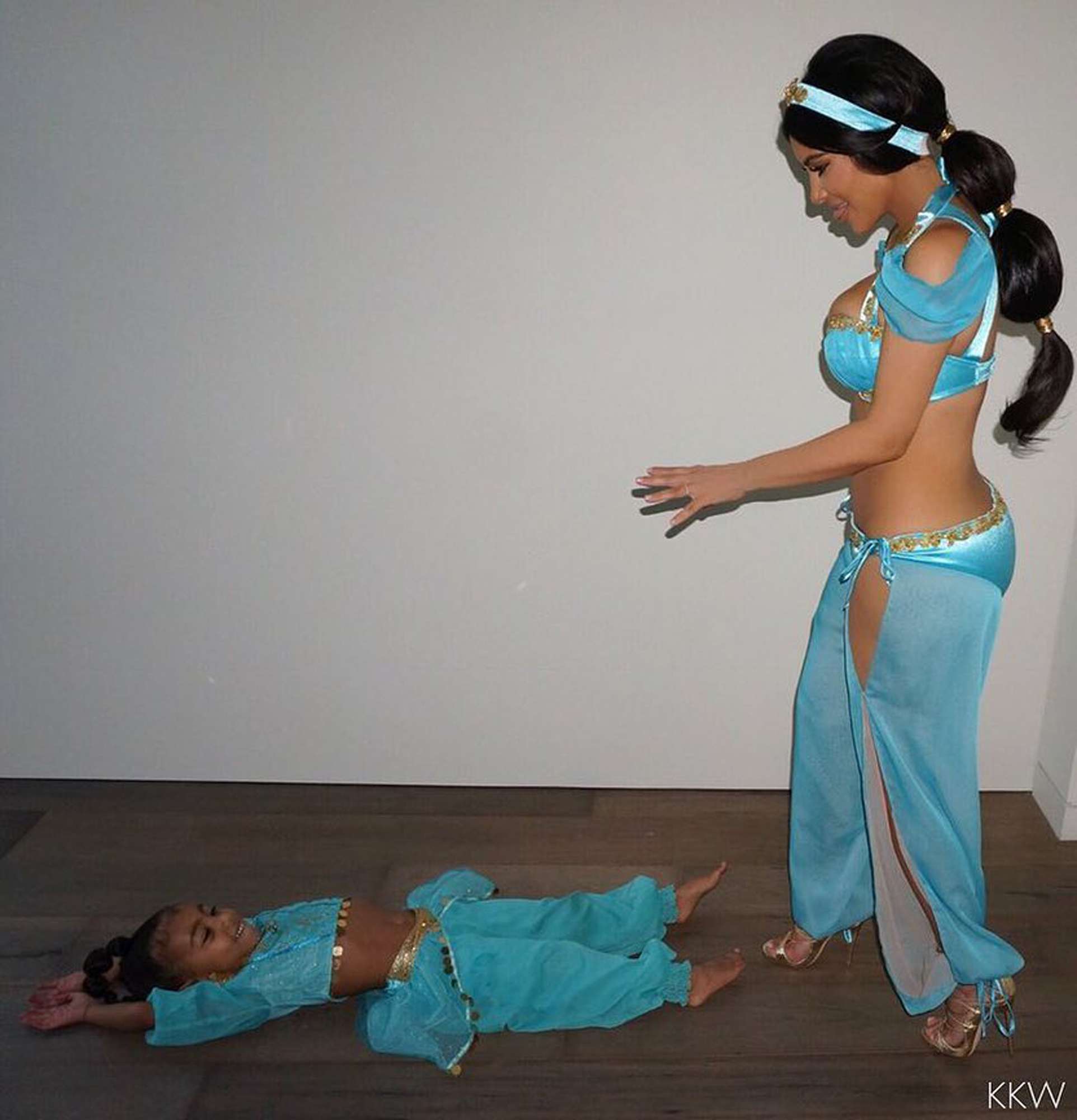 North West and Kim Kardashian wear matching Princess Jasmine costumes in 2016