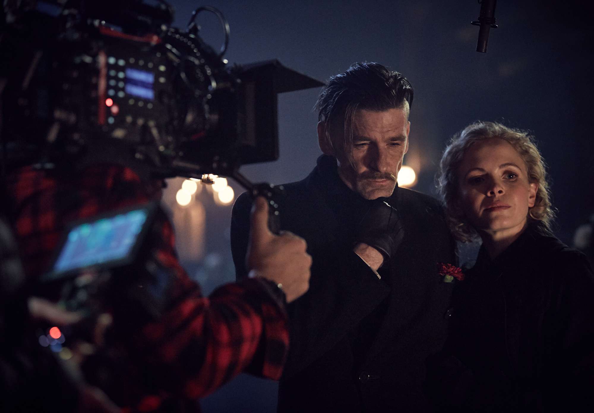 Paul Anderson (Arthur Shelby) and Kate Phillips (Linda Shelby) in Peaky Blinders, series three - Episode One BTS